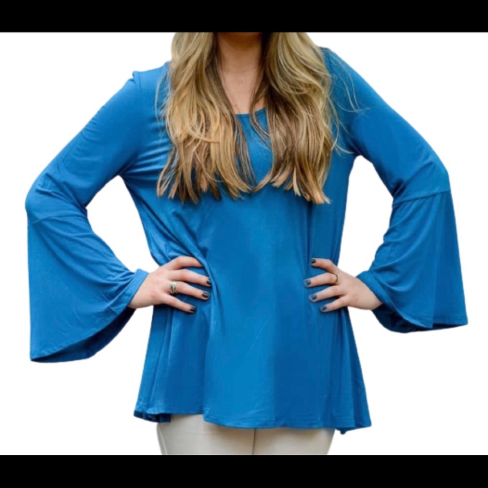 Royal bell sleeves